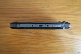 PSP 3000 s original púzdrom a káblom - 4