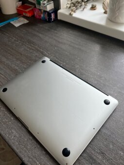Apple MacBook Air 13,3" - 4
