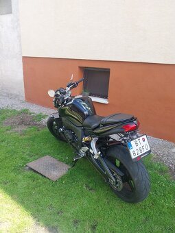 Yamaha fz1 - 4