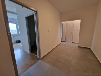 SENEC - NA PRENÁJOM 4 izbový čiastočne zariadený byt v dobre - 4