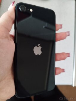 Predám Iphone SE 2022-128gb - 4
