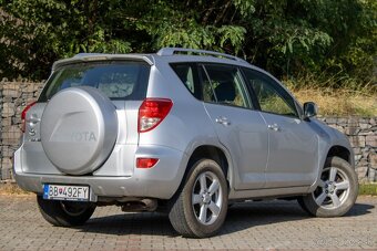 Toyota RAV4 - 4