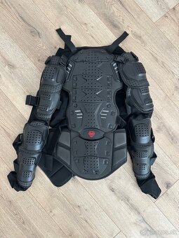 Chráničová vesta / korytnačka – celotelový chránič - 4