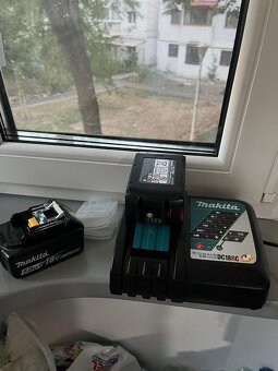 4x nová baterie Makita BL1850B - 4