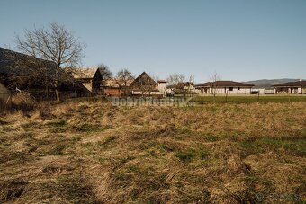 PREDAJ: Pozemok pre rodinný dom, 765 m2, Veľká Lúka, okres Z - 4