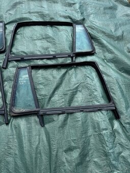 Zadné pevné okno ľavé a pravé Octavia 2 Combi - 4