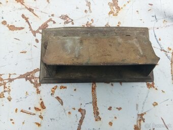 Mosadzný popolník - 4