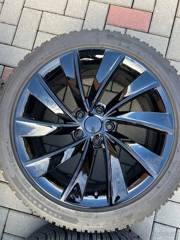 Predám originál elektróny PEGASUS R18 pneu 235/45 R18 98V - 4