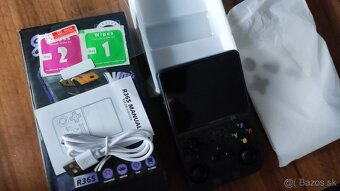 Nova herna konzola R36S so 64GB micro sd plnou hier a zabavy - 4