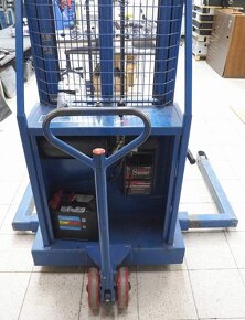 Predám akumulátorový paletizačný vozík BLUE GIANT P150-20 - 4