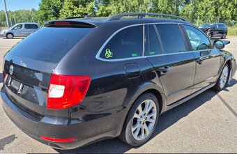 Škoda Superb Combi - 4