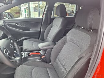 Hyundai i30 HB 1.5T-GDi 6MT PLAY - 4