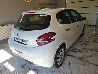 PEUGEOT 208 1.6 HDI - 4