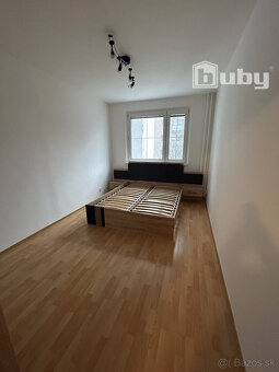 PRENÁJOM - MODERNÝ 3 IZBOVÝ BYT HLINY POVAŽSKÁ BYSTRICA - 4