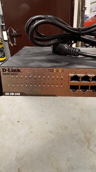 D-Link GO-SW-24G + D-Link DGS-105 - 4