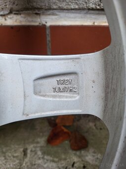 Zimné pneumatiky na elektronóch Dezent - 4