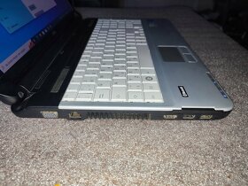 Notebook Fujitsu A530 15.6"/i3/4GB/SSD 256GB/WIN 10 - 4