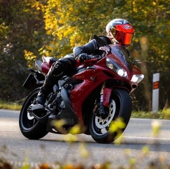 Yamaha R1 rn12 - 4