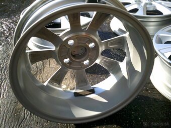 R15 4x100 ALU disky YARIS - 4