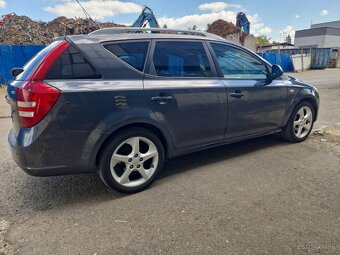 Predám Kia Cee´d 2.0 CRDi 103 KW SPORT r.v.11/2010 - 4