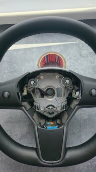 volant TESLA model 3 , Tesla Y - vyhrievany - 4