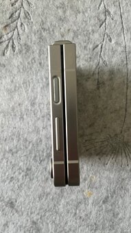 Samsung Galaxy Z Flip 6 silver - 4