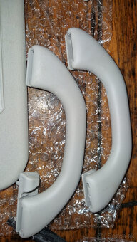 Škoda Octavia Stropné madlá a slnečná clona - 4