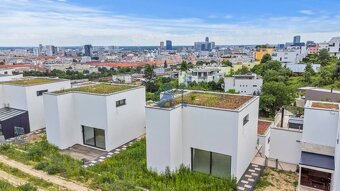 Nadštandardná 4- izbová terasová vila na Kolibe s krásnym vý - 4