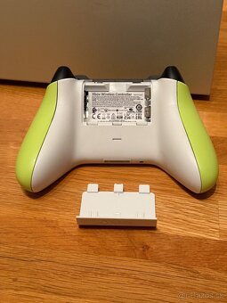 Xbox controller Neon Green - 4