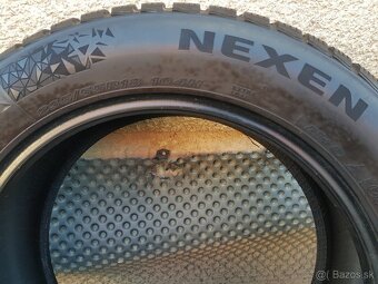 Predám 2x zimnú pneu R18 235/55/18 235 55 18 235/55 r18 M+S - 4