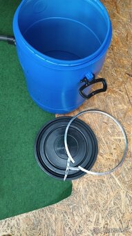 Plastové sudy 60,70,80,100,120,220l - 4