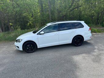 Wolksvagen Golf - 4