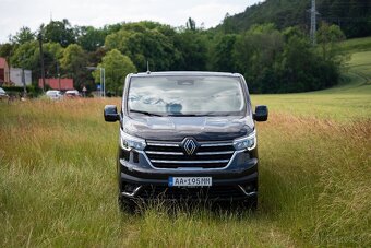 Prenájom 8 miestne auto – Nový Renault Trafic SpaceClass - 4