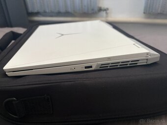 Lenovo Legion 5 Pro 16" - 4