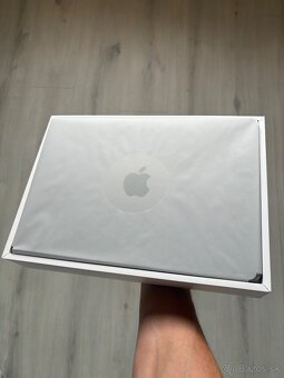 MacBook Air - 4