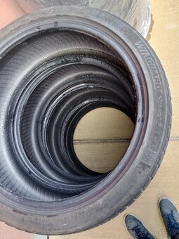 Gumy 225/40r18 - 4