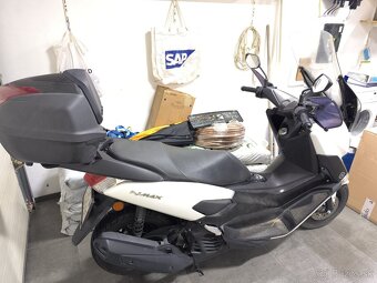 Yamaha nmax 125 - 4