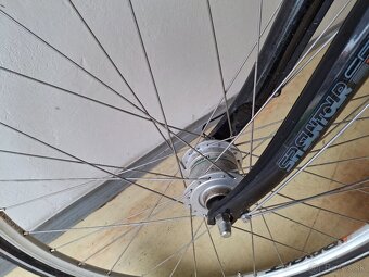 Predam cestny bicykal za 120€.tel.0903833950 - 4