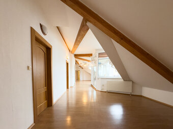 rkDOM | 5 - izbový byt s terasou v Žiline - 4