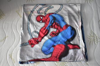 Paplón a vankúš Spiderman - 4