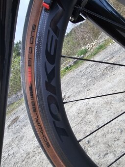 Giant Propel Advanced 2 carbon "L" - 4