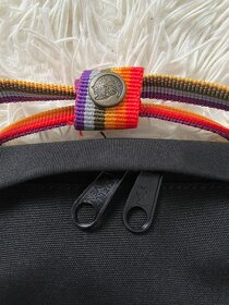 Batoh Fjällräven Kanken čierny rainbow - 4