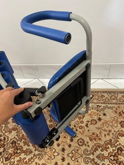 Posilňovač brušných svalov AB ROCKET - 4