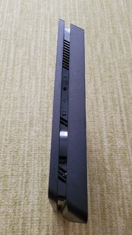 Predám playstation 4 slim - 4