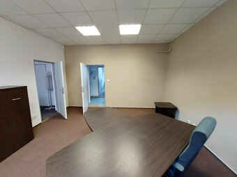 Prenajmeme admin budovu v Bratislave II. pri OC Centrál - 4