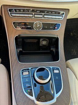 Mercedes benz E220d 4-matic - 4