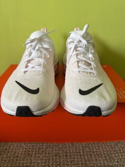 Bežecké tenisky Nike Invincible Run 3 - 4