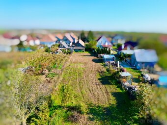 Krásny slnečný pozemok o výmere až 1171 s gazdovský… - 4