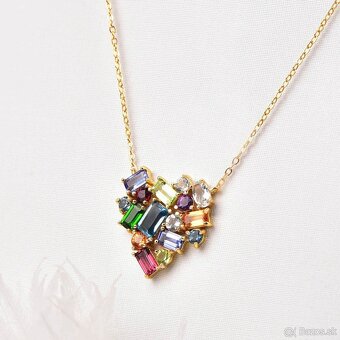 Retiazka s príveskom v tvare srdca s drahokamami - 4