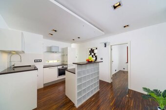 Slnečný 3-izbový byt, loggia, výhľad, zeleň, poloha, L.Dérer - 4